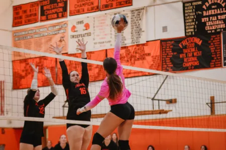 Fredonia sweeps Dunkirk